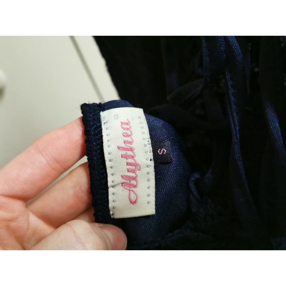 Navy lace dress size small - Picture 3 of 5